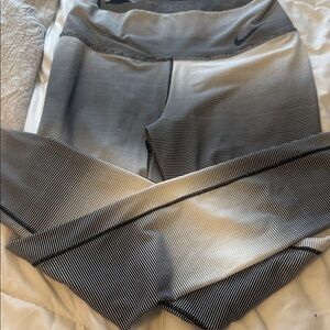 Nike Women's Gradient Black and White Leggings